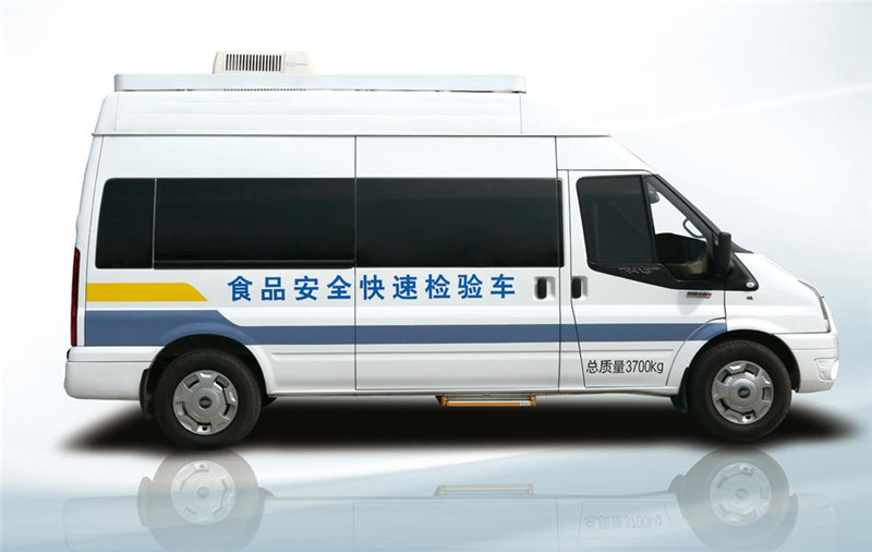 挑選食品安全檢測車廠家，需要注意這3點(diǎn)