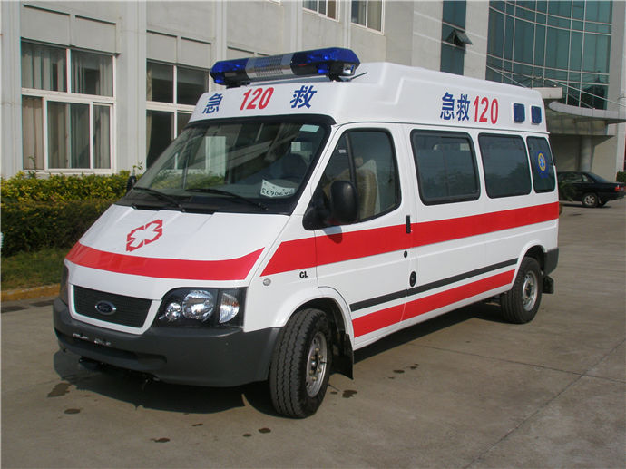 救護(hù)車廠家在今后發(fā)展中需要突破的方向 救護(hù)車廠家在今后發(fā)展中需要突破的方向